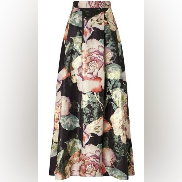Miss Selfridge High Waisted  Floral Skirt - Picture 1 of 4